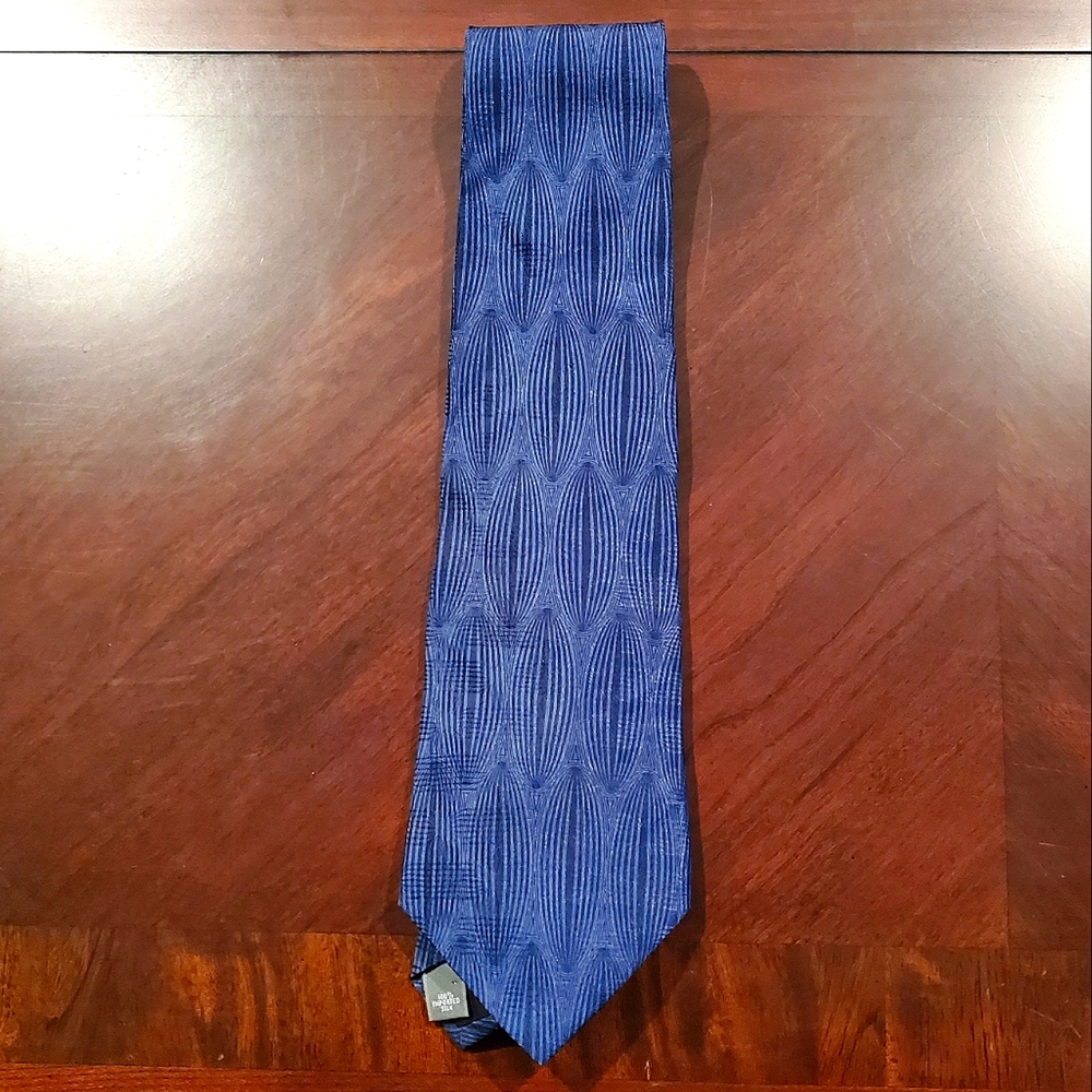 27) CONTE di MILANO Vintage Silk Geometric Oval Tie